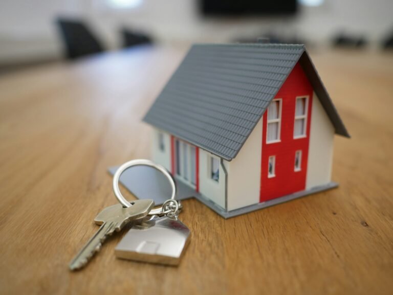 How to Choose the Right Home Insurance Policy in 2026